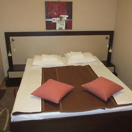 Apartments Manjan Krasno Polje Room photo